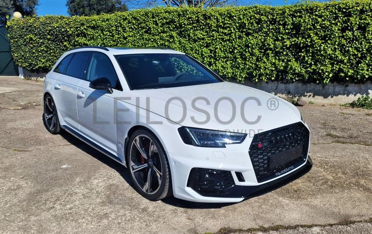 Audi RS4 Avant Quattro triptronic