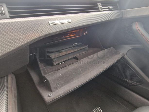 Audi RS4 Avant Quattro triptronic