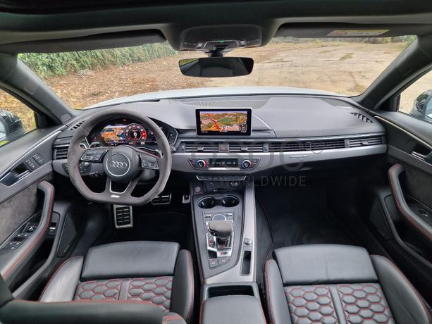 Audi RS4 Avant Quattro triptronic