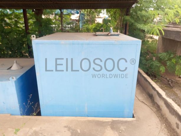 Tanques de combustível e Bomba de abastecimento de combustível ·