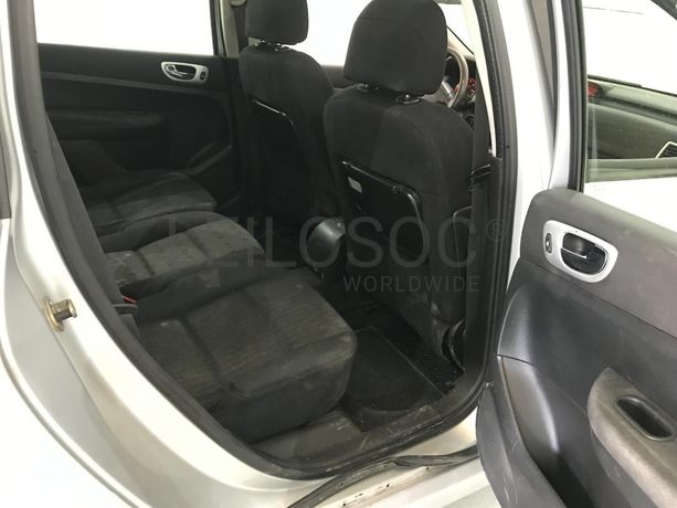 Peugeot 307 SW 1.6 HDI · Ano 2006