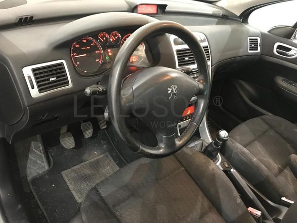 Peugeot 307 SW 1.6 HDI · Ano 2006