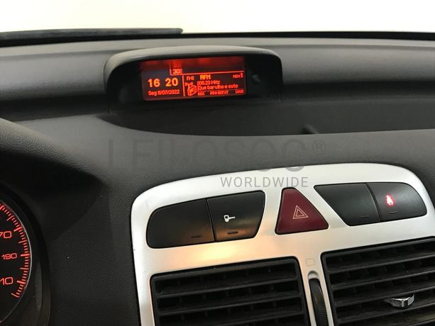 Peugeot 307 SW 1.6 HDI · Ano 2006