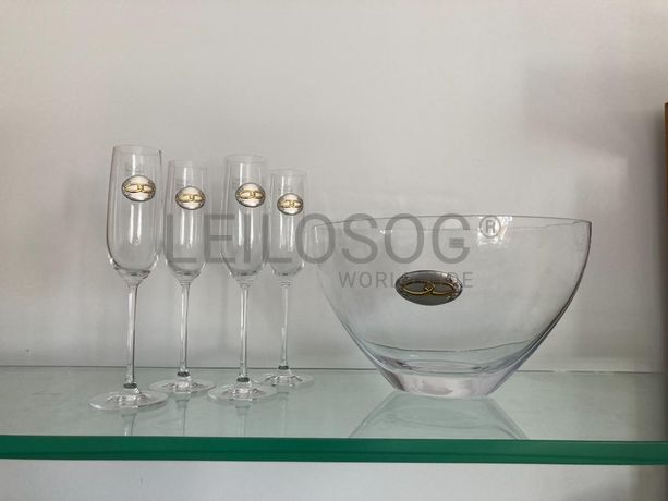 Champanheira e copos