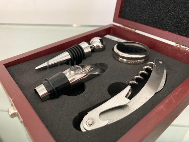 Estojo de vinho em prata