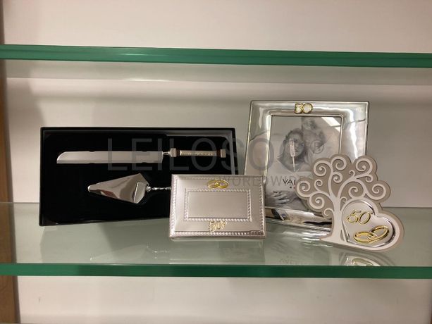 Moldura + Caixa 50 Anos + Bibelot 50 Anos + Conjunto de talheres para corte de bolo