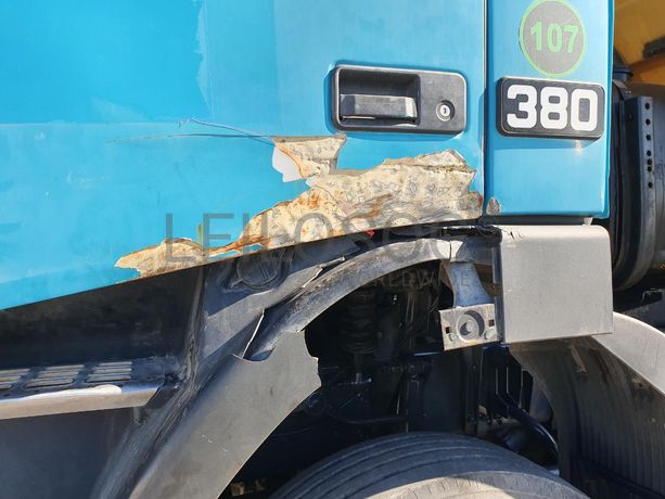 Volvo FH12 380 (8x4) Basculante · Ano 1998