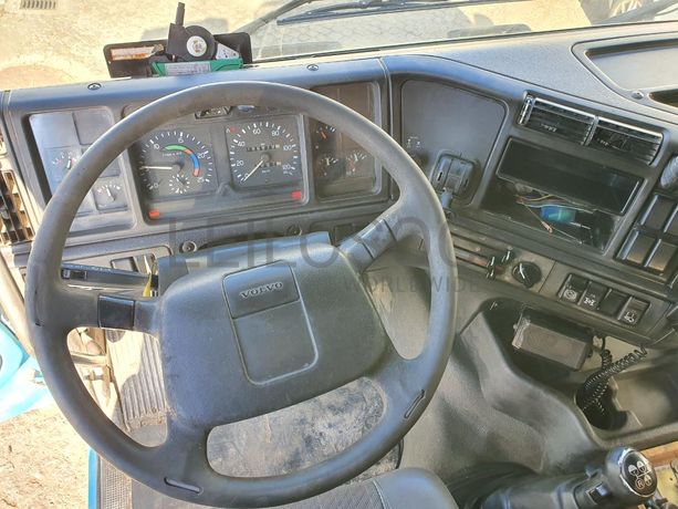 Volvo FH12 380 (8x4) Basculante · Ano 1998