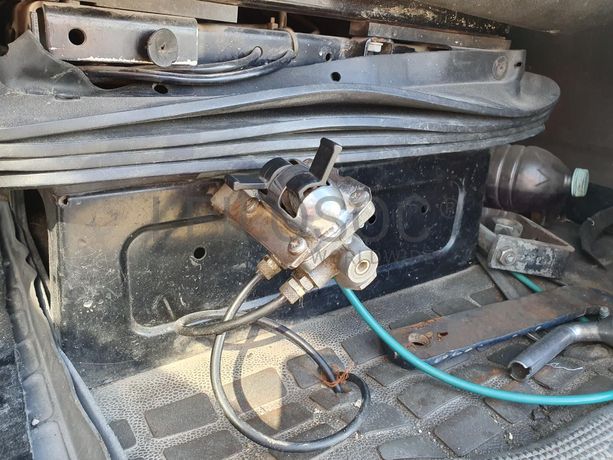 Volvo FH12 380 (8x4) Basculante · Ano 1998