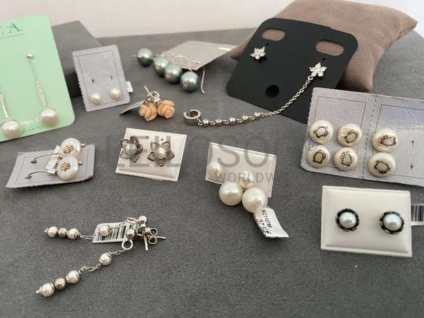 Brincos em prata e outros materiais