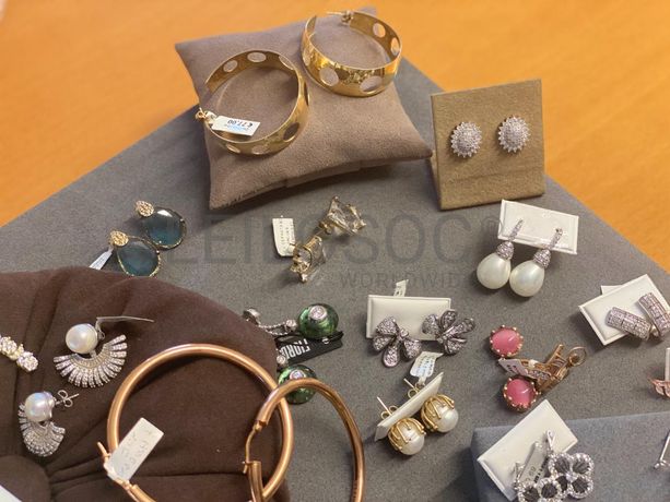 Brincos em prata e outros materiais