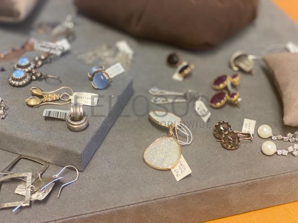 Brincos em prata e outros materiais