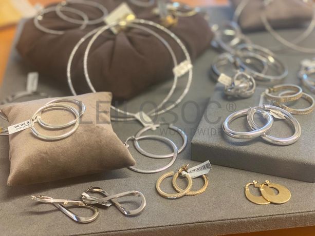 Brincos em prata e outros materiais