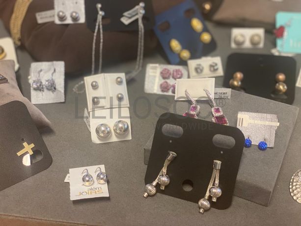 Brincos em prata e outros materiais