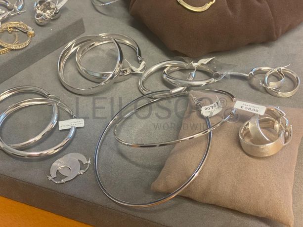 Brincos em prata e outros materiais