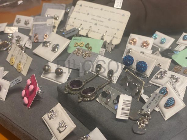 Brincos em prata e outros materiais