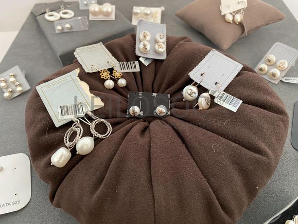 Brincos em prata e outros materiais