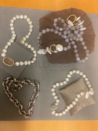 Fios de Prata e Outros Materiais