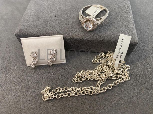 Par de brincos + Anel em prata + Colar em Prata