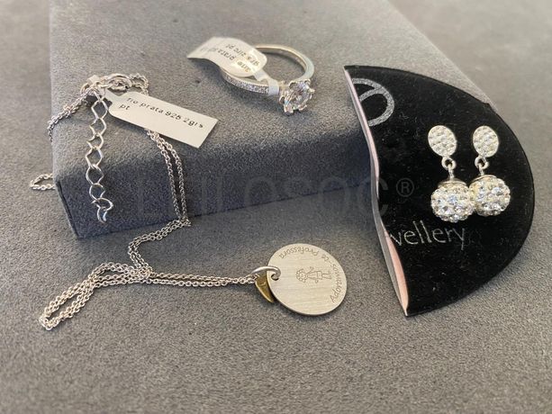 Par de brincos + Anel em prata + Colar em Prata