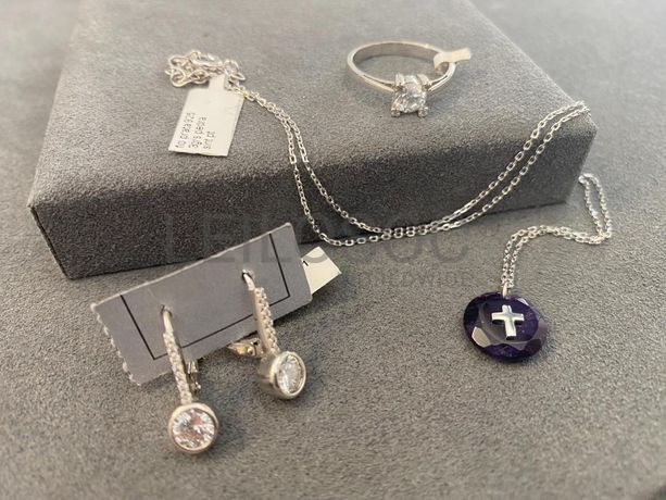 Par de brincos + Anel em prata + Colar em Prata