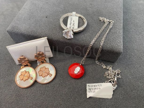 Par de brincos + Anel em prata + Colar em Prata