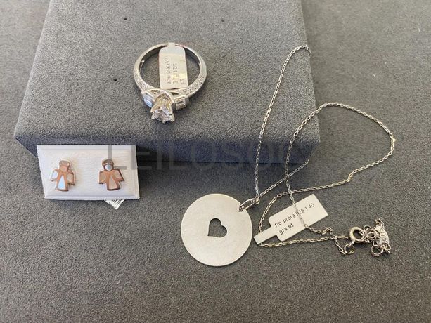 Par de brincos + Anel em prata + Colar em Prata