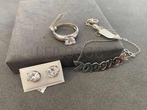 Par de brincos + Anel em prata + Colar em Prata