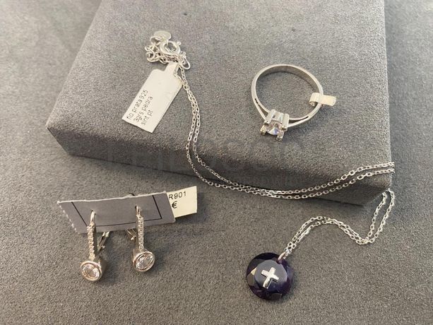 Par de brincos + Anel em prata + Colar em Prata