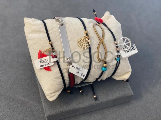 Pulseiras em prata e outros materiais
