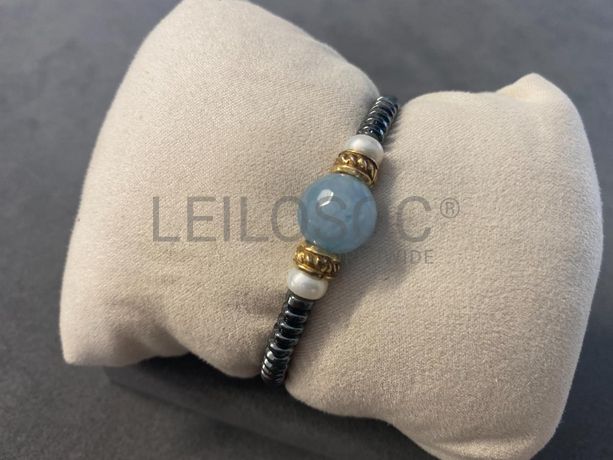 Pulseiras em prata e outros materiais