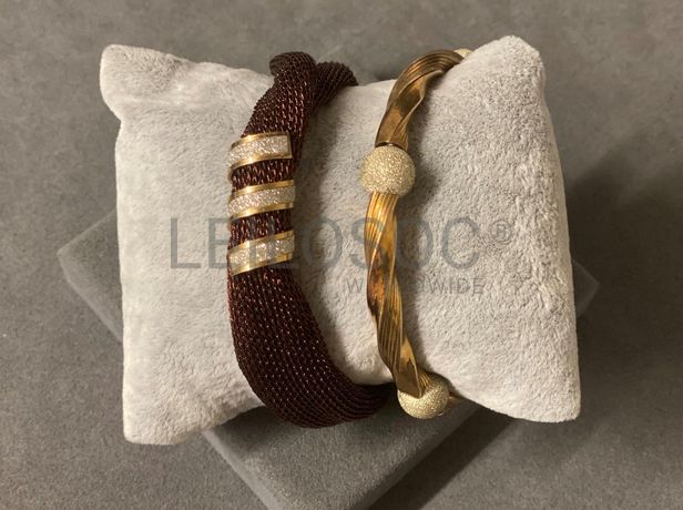 Pulseiras em prata e outros materiais