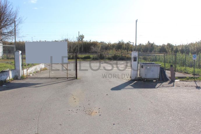 Unidade Industrial + Terreno · Vila Franca de Xira