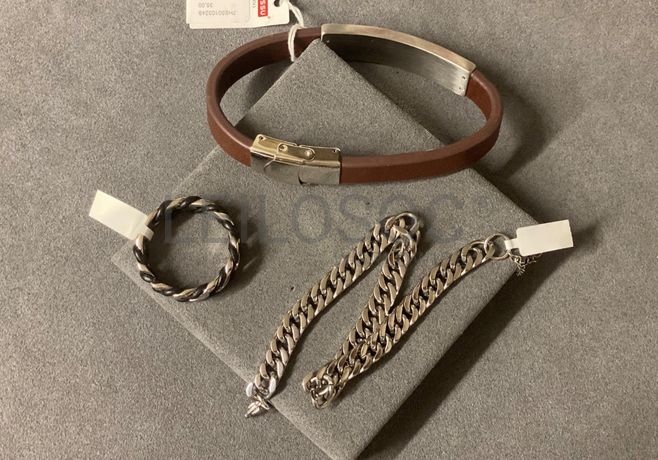 Pulseiras + Anel em prata e outros materiais