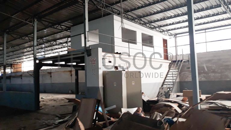 Armazéns + Lote para Construção + Terrenos · Ourém