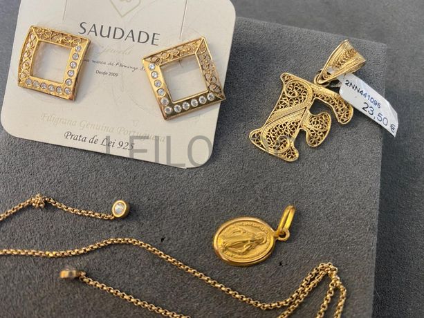 Par de Brincos em Filigrana e Piercing + Medalhas em Filigrana