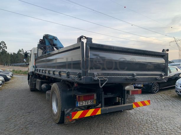 DAF CF 75.360 Tribasculante com Grua · Ano 2007