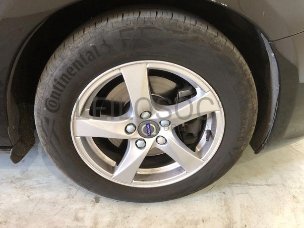 Volvo V60 · Ano 2016