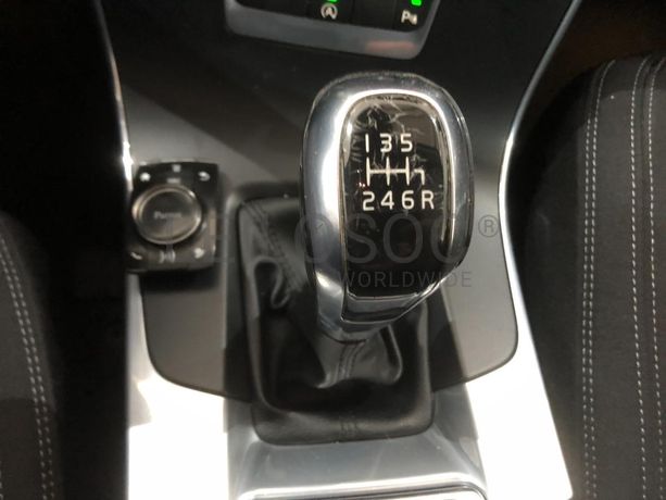 Volvo V60 · Ano 2016