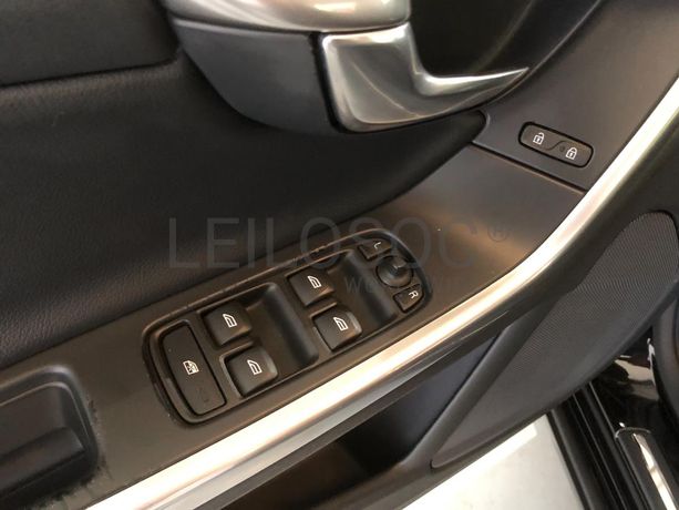 Volvo V60 · Ano 2016