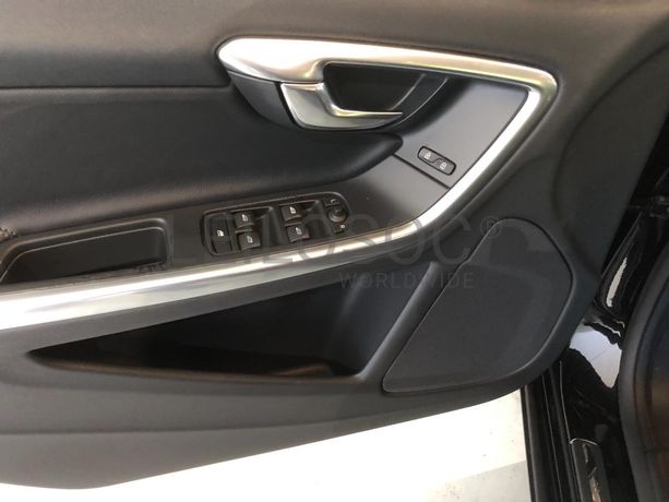 Volvo V60 · Ano 2016
