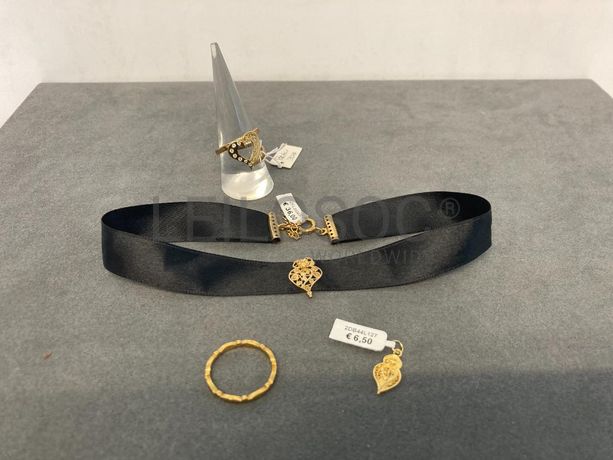 Anéis + Colar + Medalha