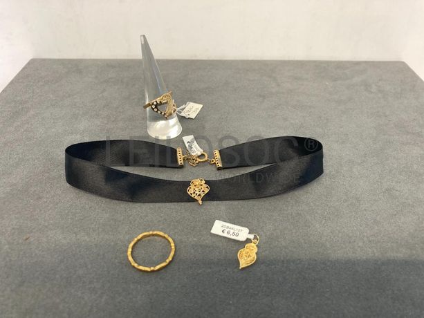Anéis + Colar + Medalha