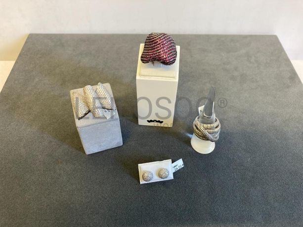 Par de brincos + Anéis