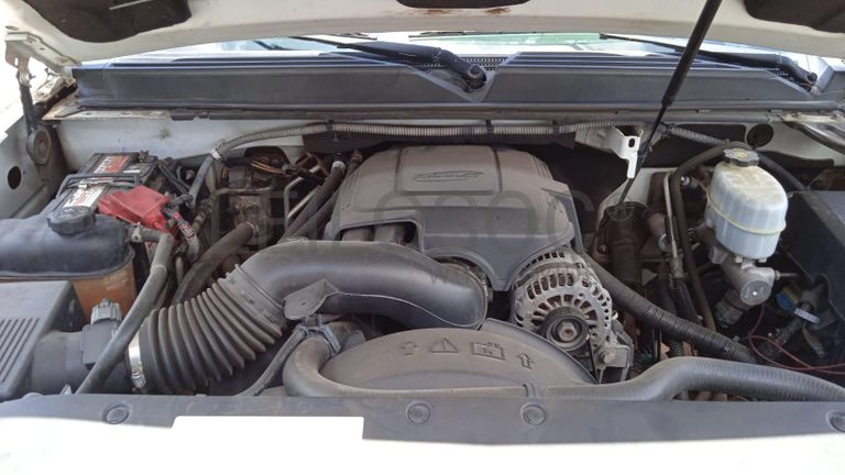 Chevrolet Suburban ·