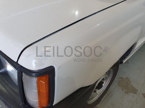 Mitsubishi L200 pick-up 2.5D · Ano 1991