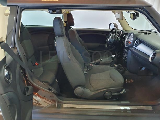 Mini Clubman 1.6 D · Ano 2013