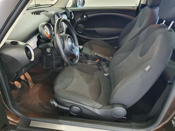 Mini Clubman 1.6 D · Ano 2013