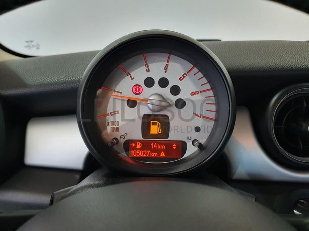 Mini Clubman 1.6 D · Ano 2013