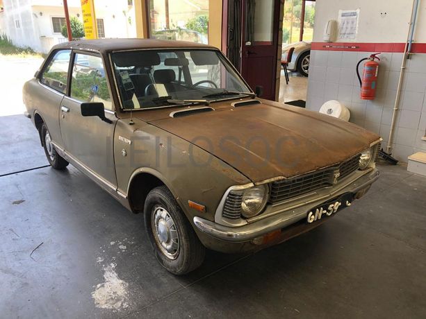 Toyota Corolla 1200 Sedan